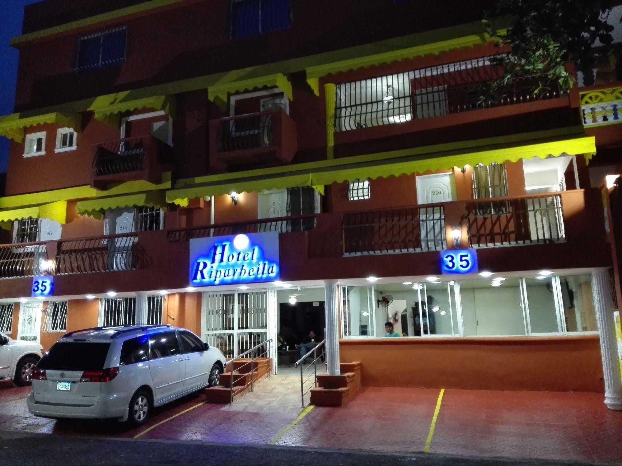Hotel Riparbella Santo Domingo Exterior foto